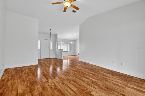 Casa en venta en Palm Coast, Florida, 3 dormitorios, 192.87 m2 № 2092332 - foto 9