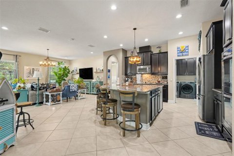 Villa ou maison à vendre à Wesley Chapel, Floride: 4 chambres, 349.96 m2 № 2207083 - photo 9