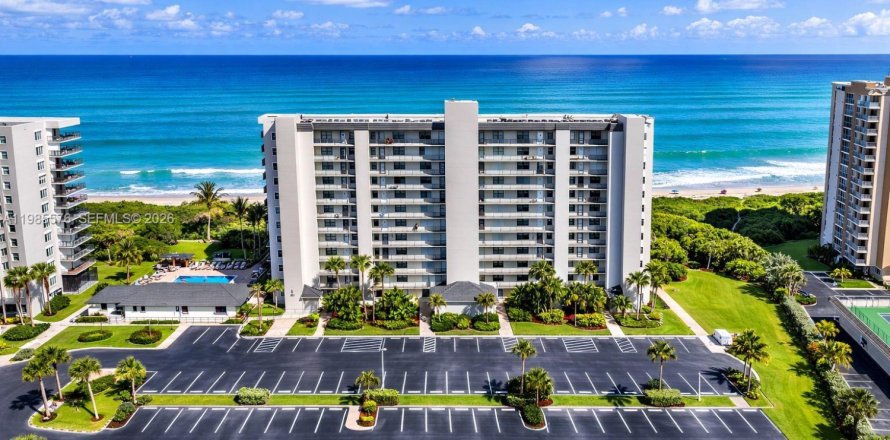 Condo in Hutchinson Island South, Florida, 2 bedrooms  № 2047082