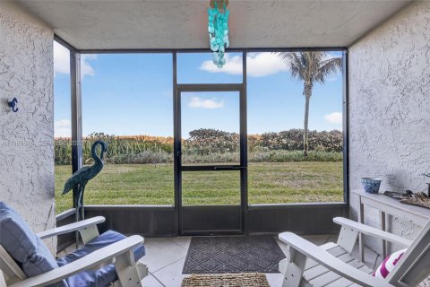 Condo in Hutchinson Island South, Florida, 2 bedrooms  № 2047082 - photo 4