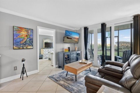 Condo in Hutchinson Island South, Florida, 2 bedrooms  № 2047082 - photo 8
