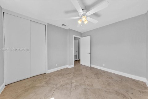 House in West Palm Beach, Florida 2 bedrooms, 83.24 sq.m. № 2075095 - photo 19