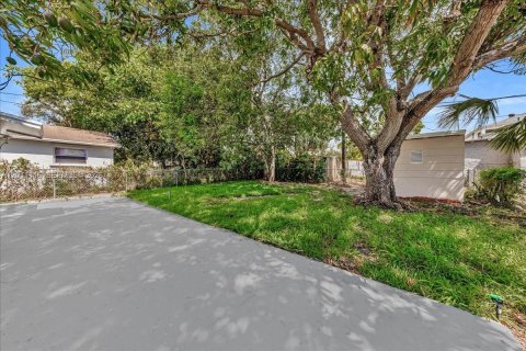 House in West Palm Beach, Florida 2 bedrooms, 83.24 sq.m. № 2075095 - photo 22