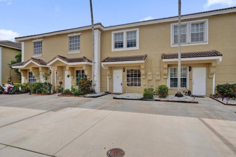 Touwnhouse à vendre à Pembroke Pines, Floride: 2 chambres, 95.13 m2 № 2085206 - photo 4