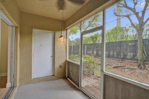 Touwnhouse à vendre à Pembroke Pines, Floride: 2 chambres, 95.13 m2 № 2085206 - photo 16