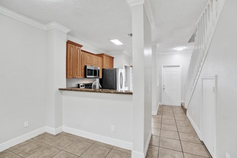Touwnhouse à vendre à Pembroke Pines, Floride: 2 chambres, 95.13 m2 № 2085206 - photo 18