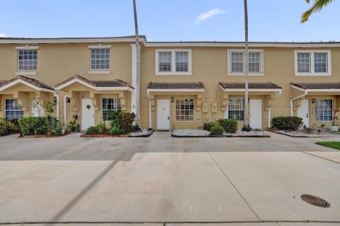 Touwnhouse à vendre à Pembroke Pines, Floride: 2 chambres, 95.13 m2 № 2085206 - photo 3