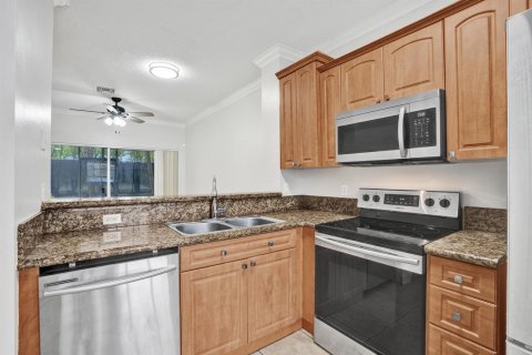 Touwnhouse à vendre à Pembroke Pines, Floride: 2 chambres, 95.13 m2 № 2085206 - photo 19