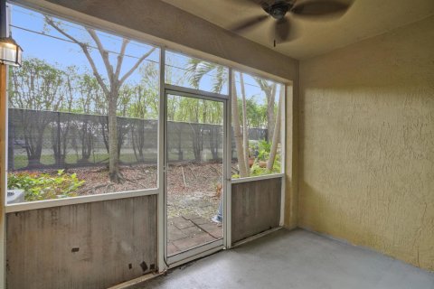 Touwnhouse à vendre à Pembroke Pines, Floride: 2 chambres, 95.13 m2 № 2085206 - photo 15