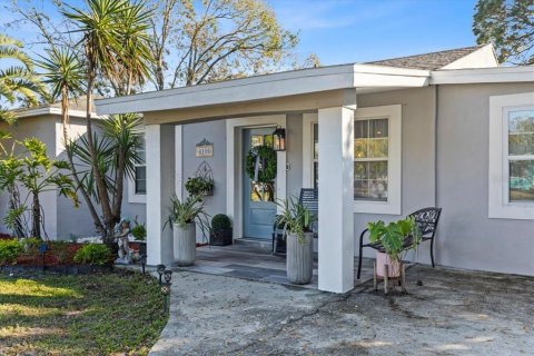 House in Tampa, Florida 3 bedrooms, 113.81 sq.m. № 1717706 - photo 7