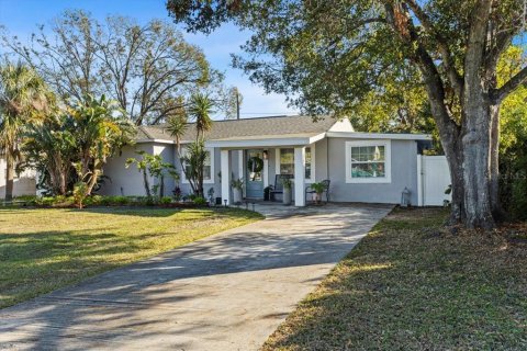 House in Tampa, Florida 3 bedrooms, 113.81 sq.m. № 1717706 - photo 4