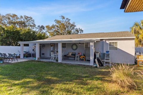 House in Tampa, Florida 3 bedrooms, 113.81 sq.m. № 1717706 - photo 26