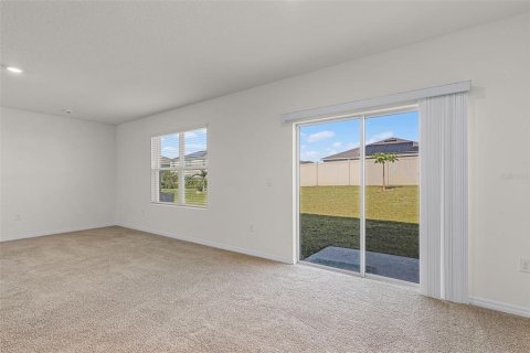 House in Tavares, Florida 5 bedrooms, 250.46 sq.m. № 1855591 - photo 11