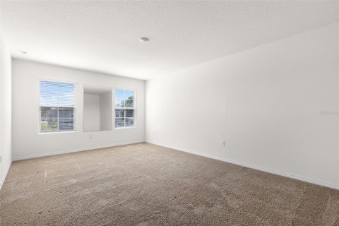 House in Tavares, Florida 5 bedrooms, 250.46 sq.m. № 1855591 - photo 17