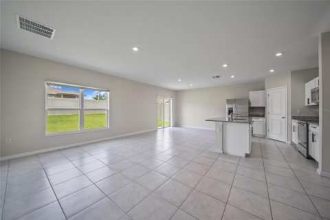 House in Haines City, Florida 4 bedrooms, 158.21 sq.m. № 1778971 - photo 10