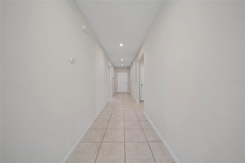 House in Haines City, Florida 4 bedrooms, 158.21 sq.m. № 1778971 - photo 25