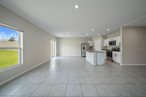 House in Haines City, Florida 4 bedrooms, 158.21 sq.m. № 1778971 - photo 9