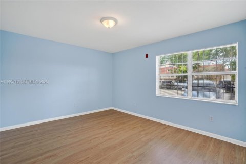 Купить кондоминиум в Майами, Флорида 1 спальня, 71.53м2, № 2062989 - фото 13