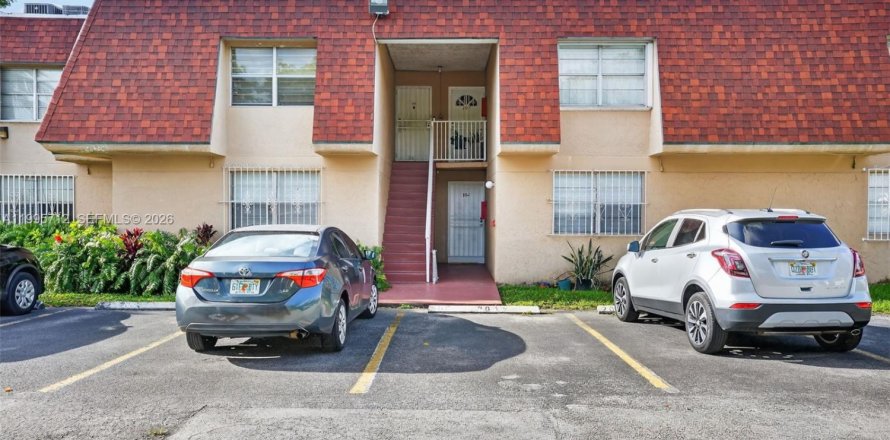 Кондоминиум с 1 спальней в Майами, Флорида № 2062989