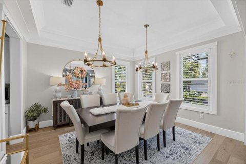 House in Tampa, Florida 5 bedrooms, 471.66 sq.m. № 2258214 - photo 9