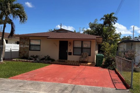 Villa ou maison à Miami, Floride 3 chambres, 148.27 m2 № 2070956