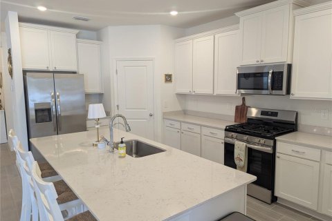 Villa ou maison à louer à Alachua, Floride: 4 chambres, 180.88 m2 № 2156015 - photo 10