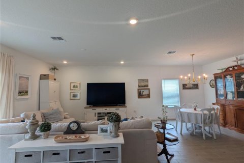 Villa ou maison à louer à Alachua, Floride: 4 chambres, 180.88 m2 № 2156015 - photo 8
