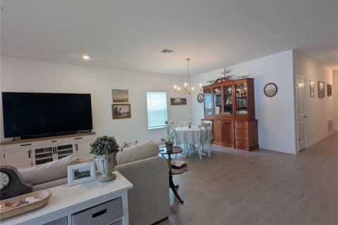 Villa ou maison à louer à Alachua, Floride: 4 chambres, 180.88 m2 № 2156015 - photo 5