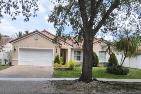 Casa en Miramar, Florida 3 dormitorios, 151.62 m2 № 2060762