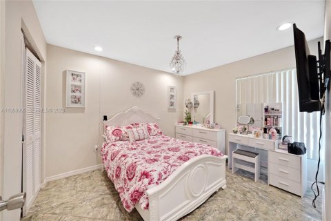 Casa en venta en Miramar, Florida, 3 dormitorios, 151.62 m2 № 2060762 - foto 13