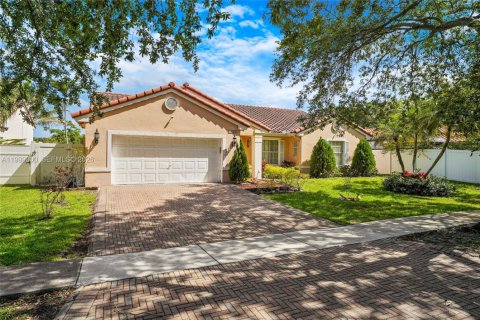 Casa en venta en Miramar, Florida, 3 dormitorios, 151.62 m2 № 2060762 - foto 2