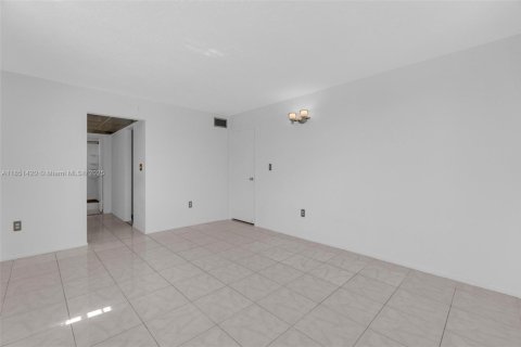 Condominio en venta en Plantation, Florida, 2 dormitorios, 100.33 m2 № 1857437 - foto 13