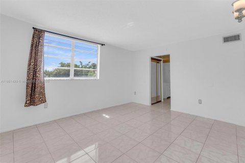 Condominio en venta en Plantation, Florida, 2 dormitorios, 100.33 m2 № 1857437 - foto 16