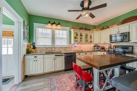 Villa ou maison à vendre à Daytona Beach, Floride: 3 chambres, 293.48 m2 № 2353380 - photo 19