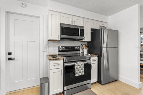 Casa en venta en South Daytona, Florida, 3 dormitorios, 108.88 m2 № 2139701 - foto 4