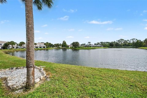 Townhouse in Bradenton, Florida 2 bedrooms, 100.33 sq.m. № 2386151 - photo 30