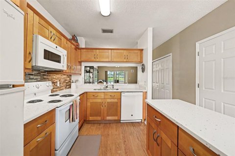 Townhouse in Bradenton, Florida 2 bedrooms, 100.33 sq.m. № 2386151 - photo 15