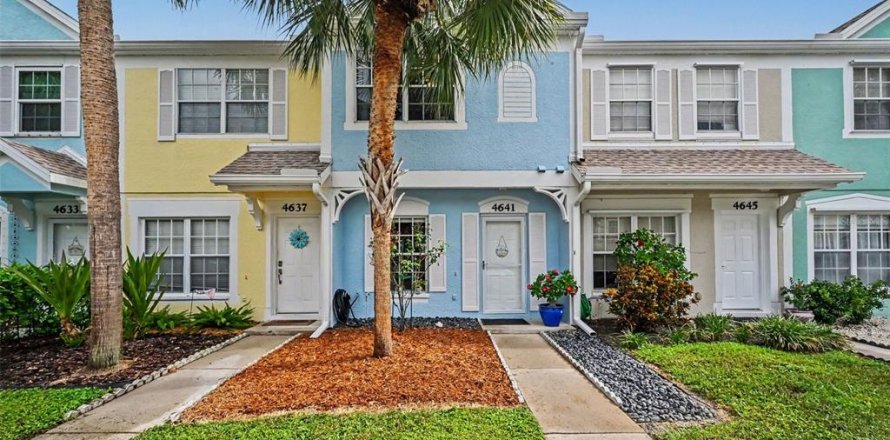 Townhouse in Bradenton, Florida 2 bedrooms, 100.33 sq.m. № 2386151