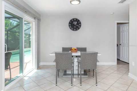 House in Port Charlotte, Florida 4 bedrooms, 180.42 sq.m. № 1883280 - photo 19