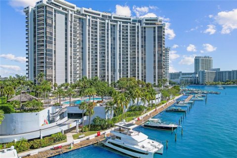 Condo à Miami Beach, Floride, 2 chambres  № 2050740