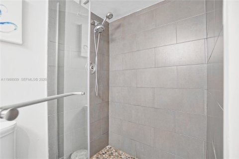 Copropriété à louer à Miami Beach, Floride: 2 chambres, 110.55 m2 № 2050740 - photo 21