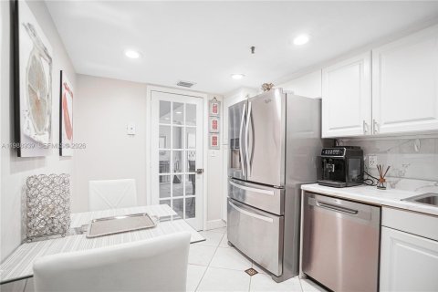 Copropriété à louer à Miami Beach, Floride: 2 chambres, 110.55 m2 № 2050740 - photo 23