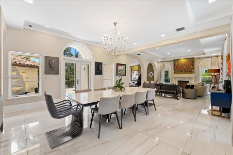 Casa en venta en Coral Gables, Florida, 6 dormitorios, 470.46 m2 № 1943565 - foto 6