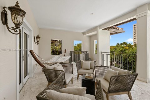 Casa en venta en Coral Gables, Florida, 6 dormitorios, 470.46 m2 № 1943565 - foto 24