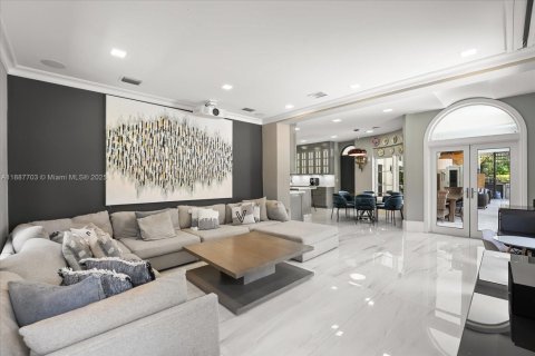 Casa en venta en Coral Gables, Florida, 6 dormitorios, 470.46 m2 № 1943565 - foto 9