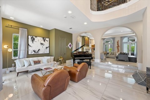 Casa en venta en Coral Gables, Florida, 6 dormitorios, 470.46 m2 № 1943565 - foto 3