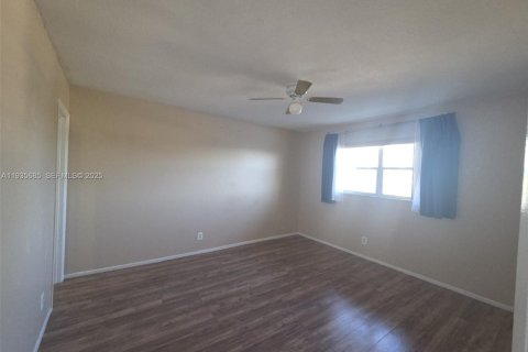 Copropriété à louer à Tamarac, Floride: 2 chambres, 88.16 m2 № 1993814 - photo 13