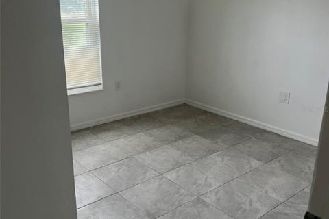 House in Okeechobee, Florida 3 bedrooms, 178.84 sq.m. № 2224851 - photo 4