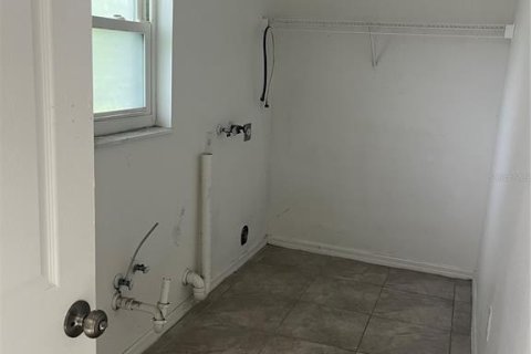 House in Okeechobee, Florida 3 bedrooms, 178.84 sq.m. № 2224851 - photo 9