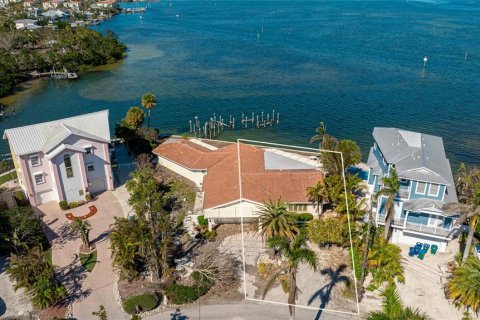Terreno en venta en Holmes Beach, Florida № 1843208 - foto 1